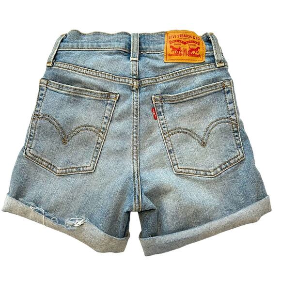 Levi's Wedgie Light Wash High Rise Button Fly Denim Cuffed Shorts Size 24 - Picture 2 of 9